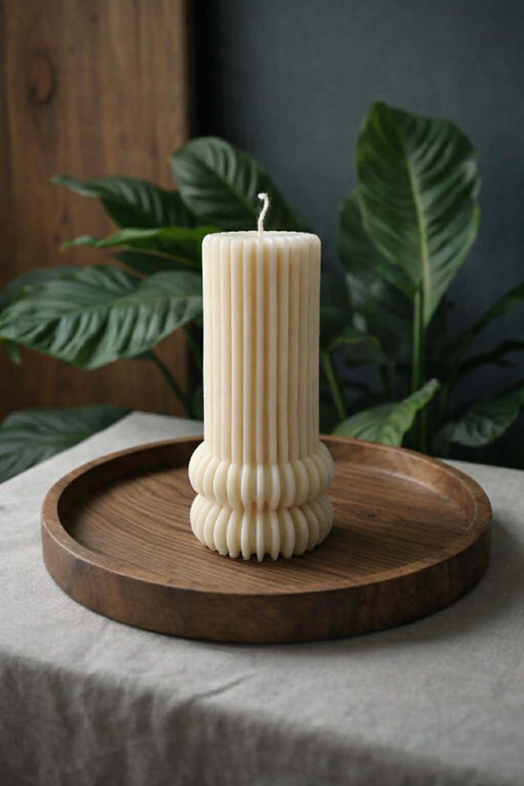 e0893957-7b10-4fb3-97d4-2b004c224dd7 STRIPED PILLAR - Image 1